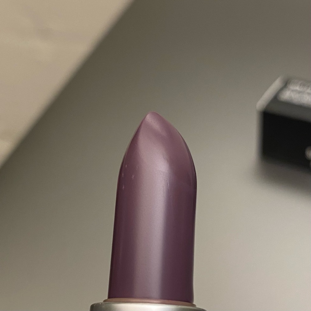 MAC “Epic” Lipstick - Picture 4 of 6